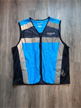 Amazon high visibility vest Sz M/L work uniform blue gray Luly Yang